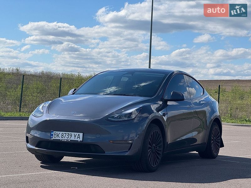 Позашляховик / Кросовер Tesla Model Y 2023 в Рівному фото 23 Позашляховик / Кросовер Tesla Model Y 2023 в Рівному