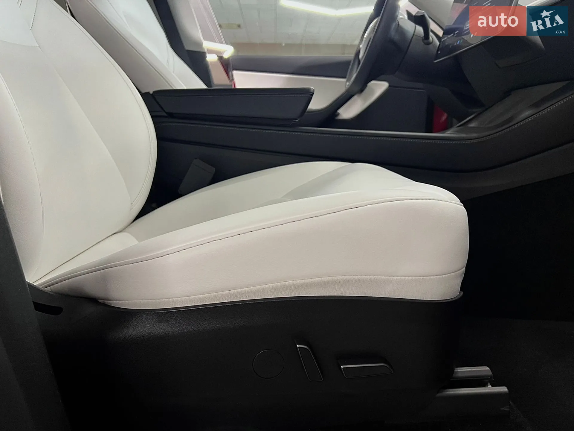 2022 Tesla Model Y - мініатюра 18