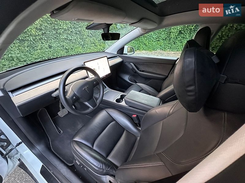 Внедорожник / Кроссовер Tesla Model Y 2021 в Киеве