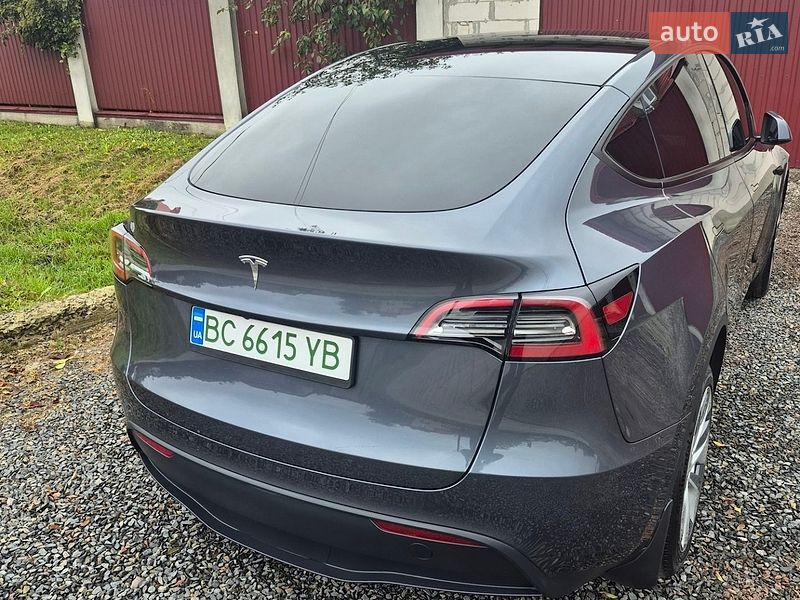 Внедорожник / Кроссовер Tesla Model Y 2023 в Львове