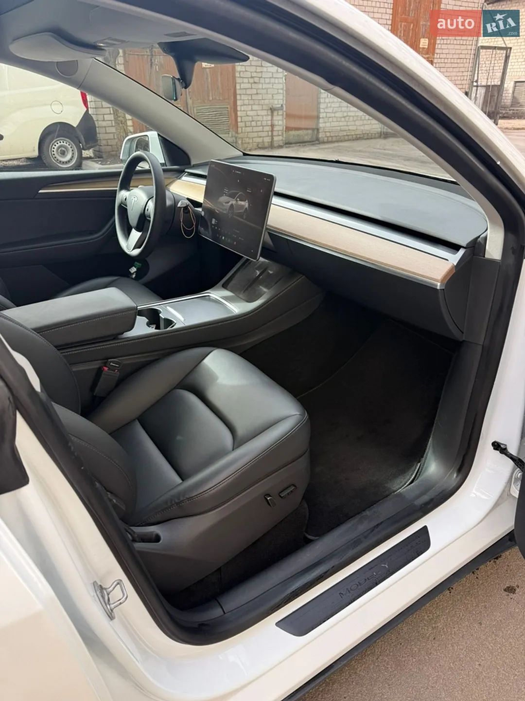 2023 Tesla Model Y - мініатюра 9