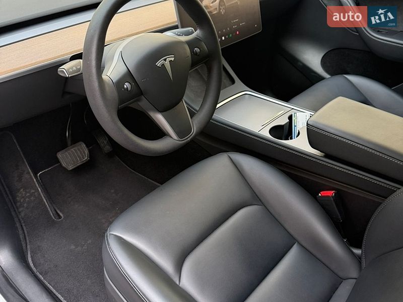 Позашляховик / Кросовер Tesla Model Y 2023 в Дніпрі