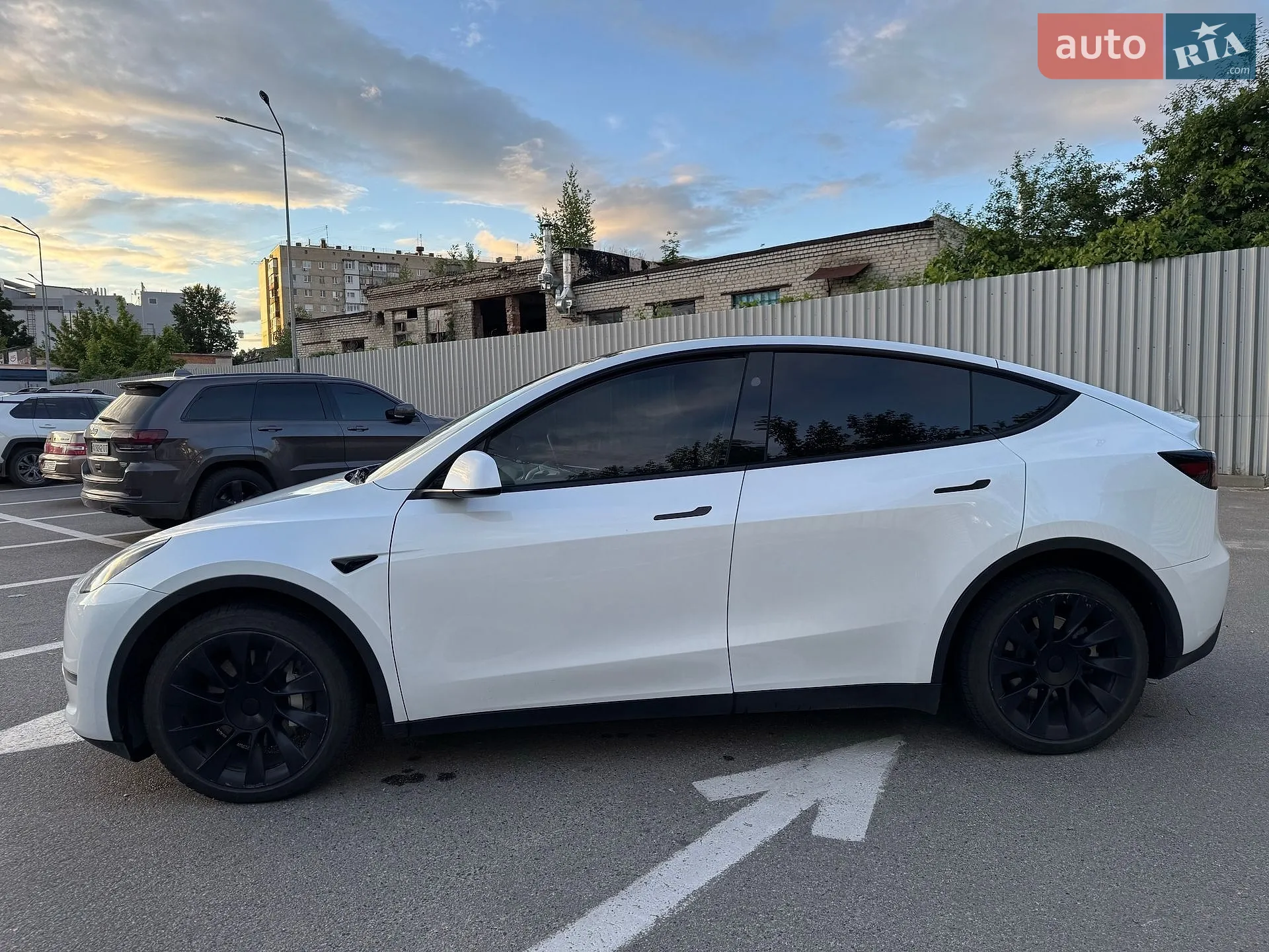 2023 Tesla Model Y - мініатюра 5