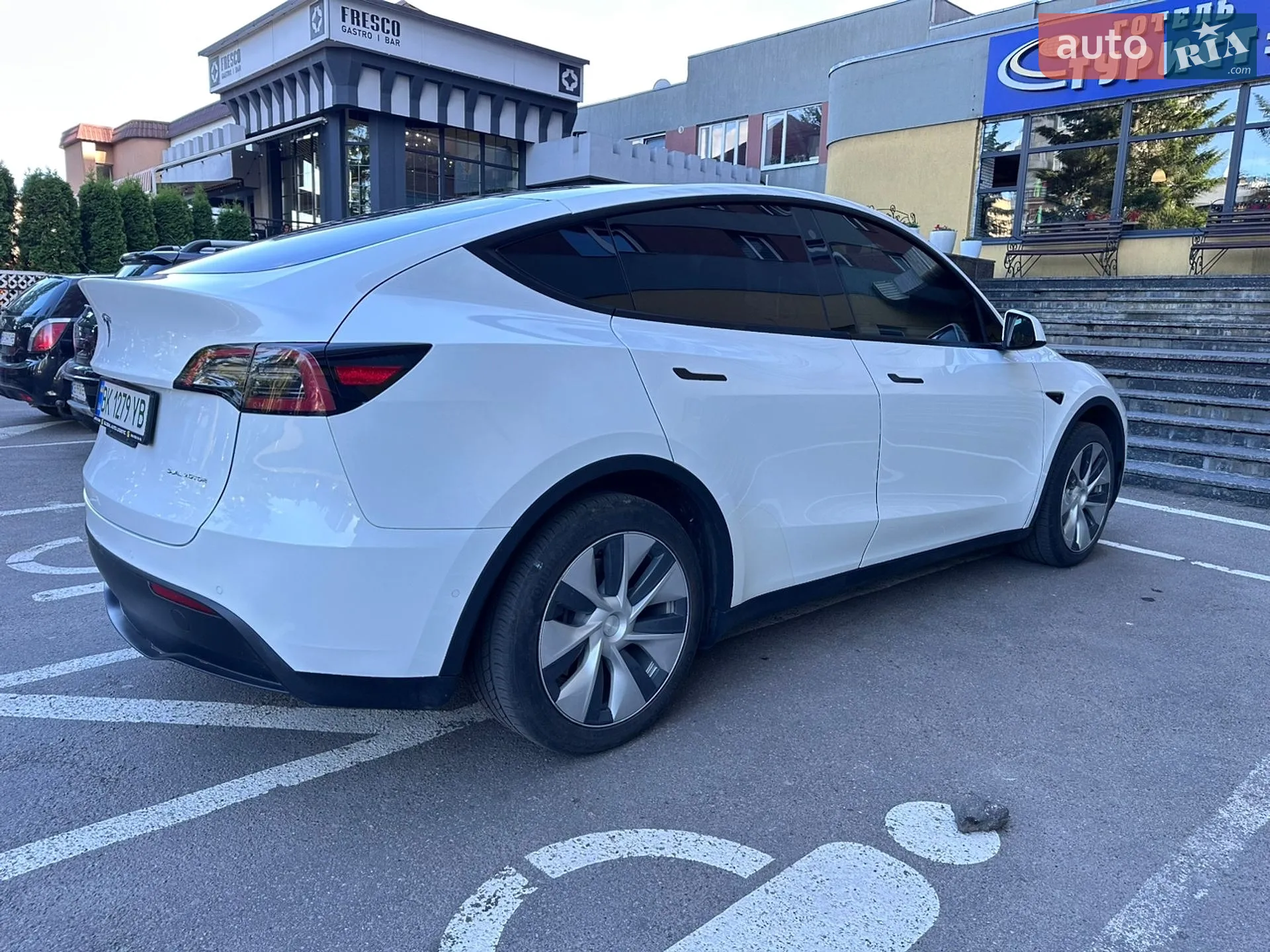 2021 Tesla Model Y - мініатюра 5