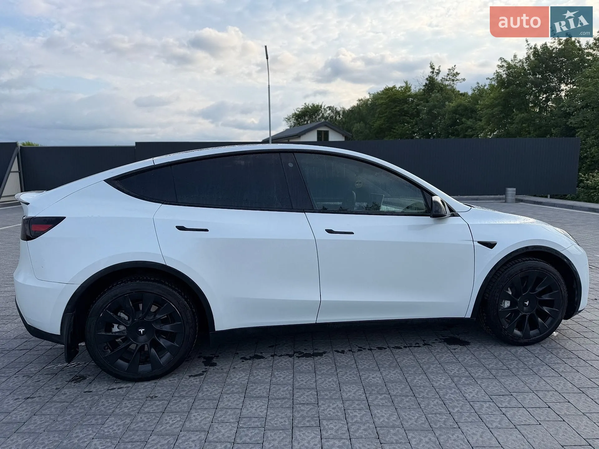 2022 Tesla Model Y - мініатюра 4