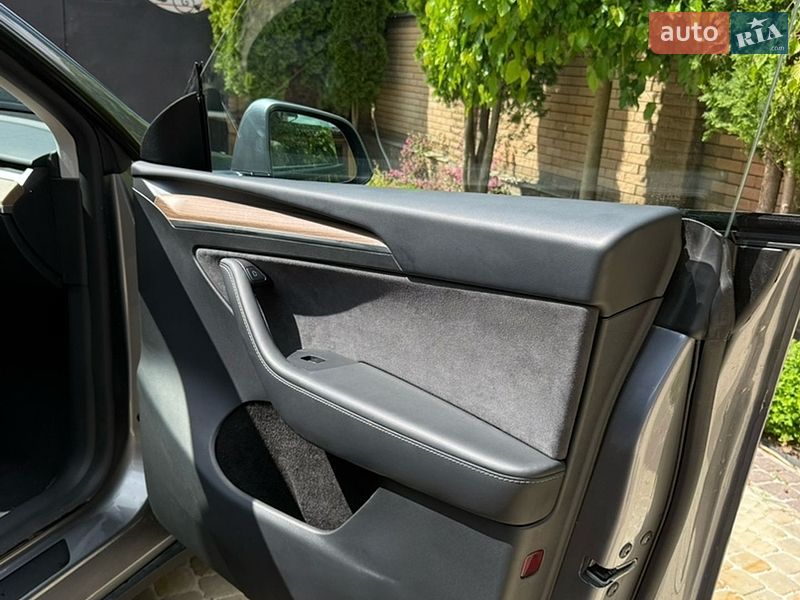 Позашляховик / Кросовер Tesla Model Y 2024 в Вінниці