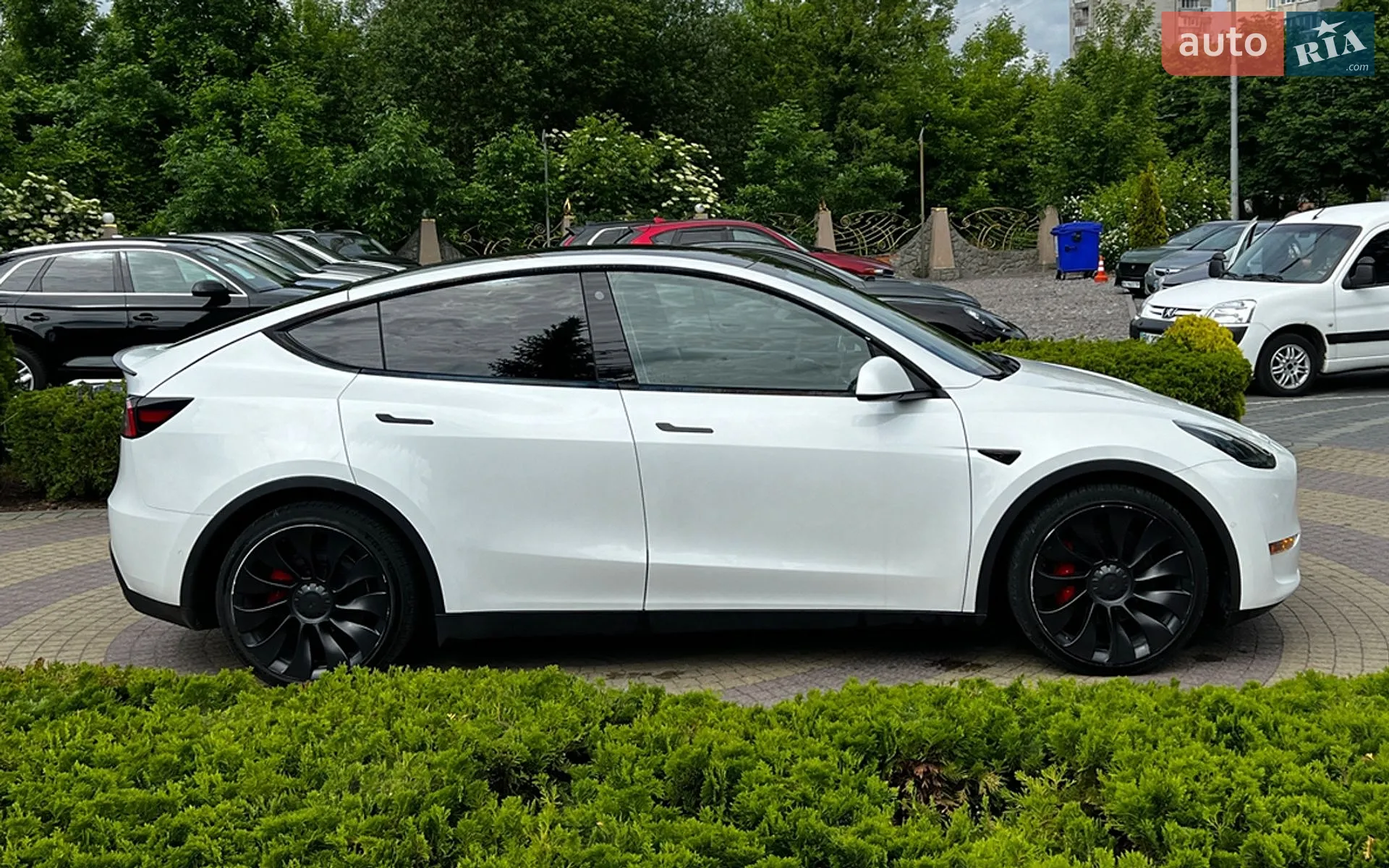 2022 Tesla Model Y - мініатюра 8