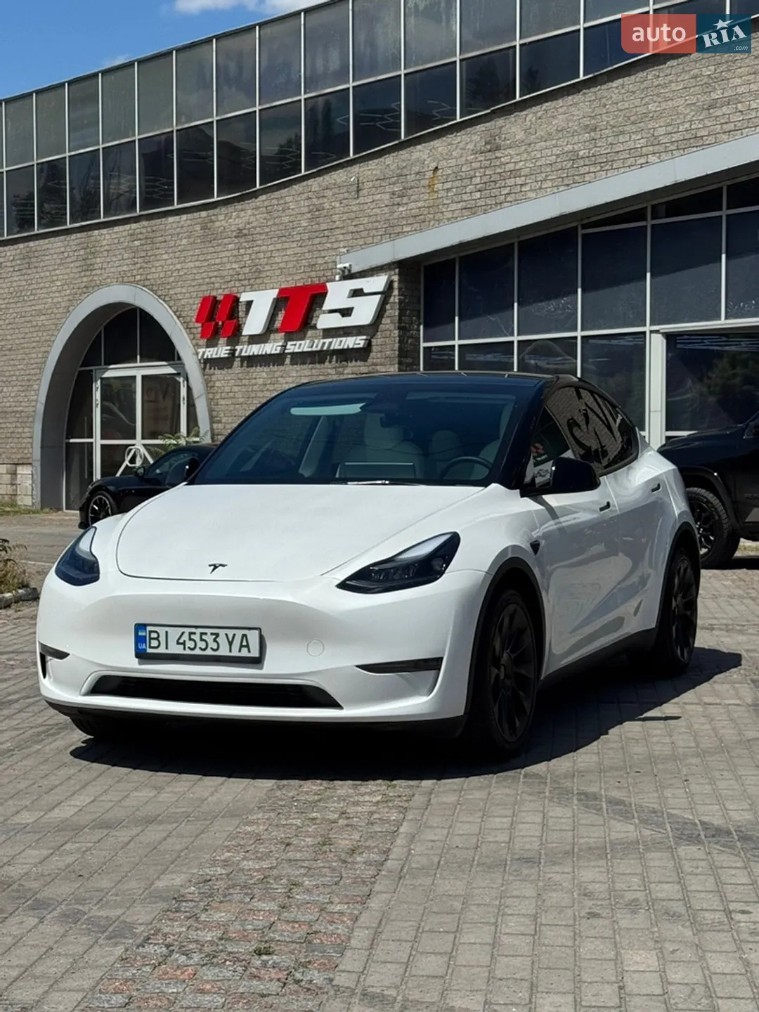 2024 Tesla Model Y - мініатюра 2