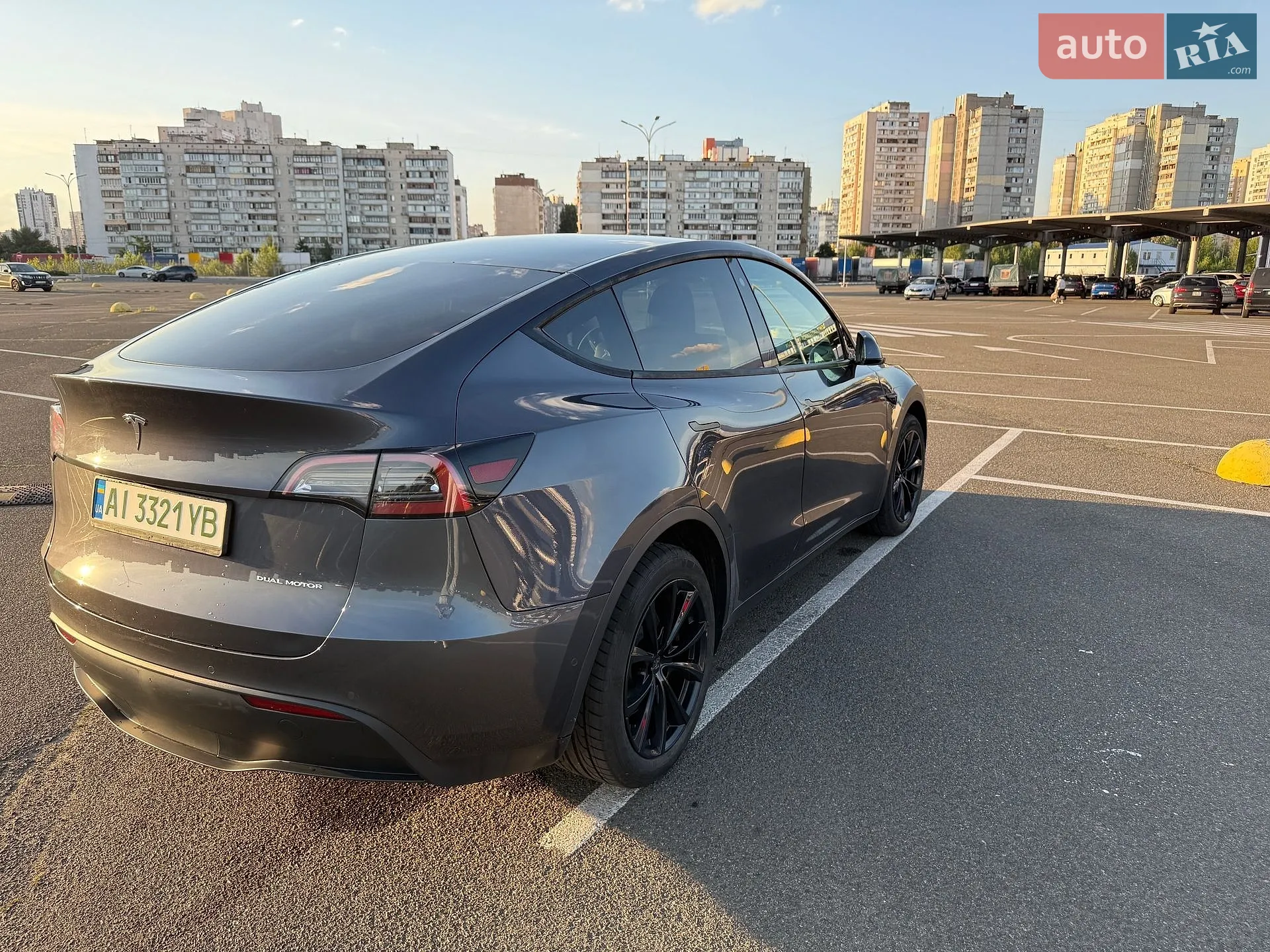 2021 Tesla Model Y - мініатюра 3