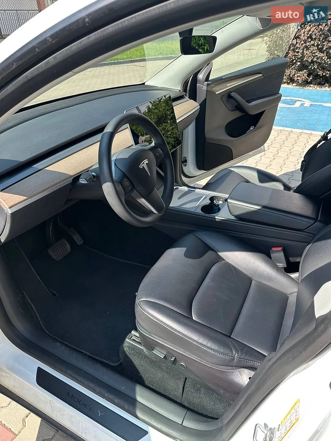 2022 Tesla Model Y - мініатюра 4
