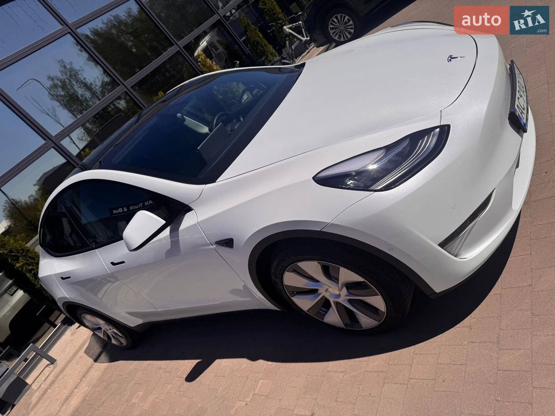 2021 Tesla Model Y - мініатюра 2