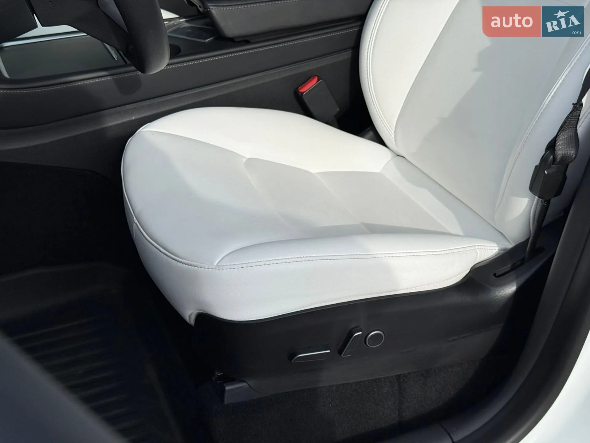 2021 Tesla Model Y - мініатюра 29