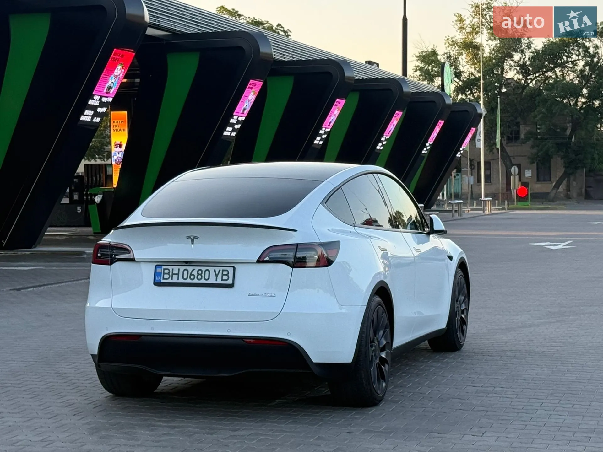 2021 Tesla Model Y - мініатюра 13