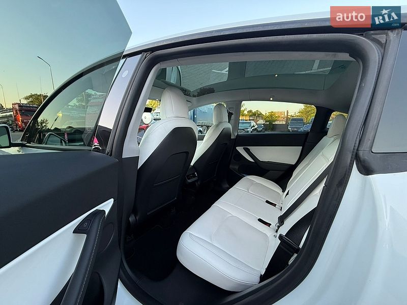 Внедорожник / Кроссовер Tesla Model Y 2021 в Одессе
