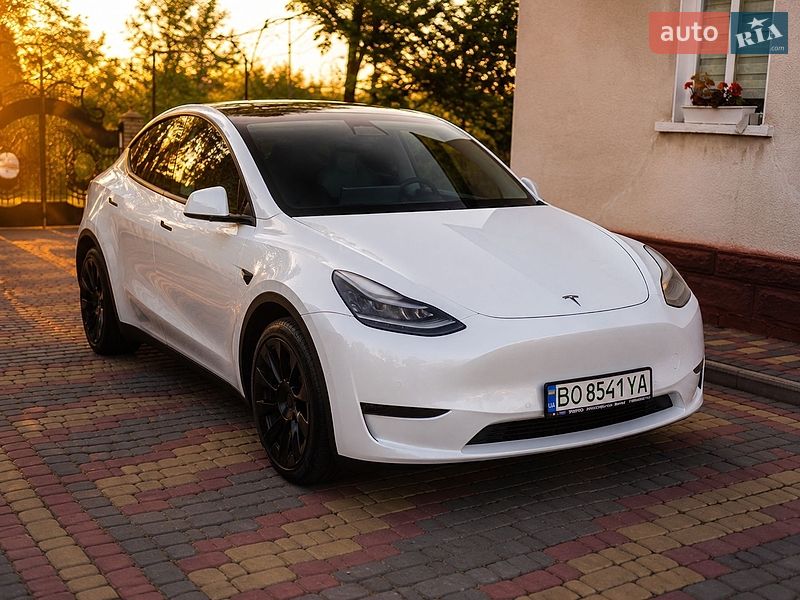 Tesla Model Y 2020