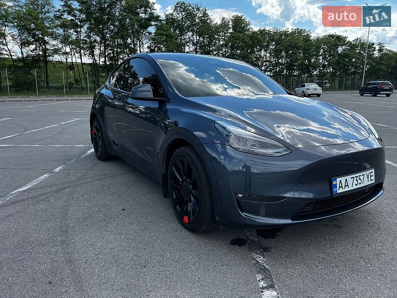 Позашляховик / Кросовер Tesla Model Y 2023 в Дніпрі фото 4 Позашляховик / Кросовер Tesla Model Y 2023 в Дніпрі