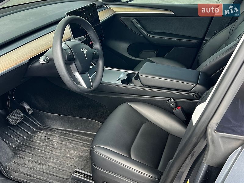 Позашляховик / Кросовер Tesla Model Y 2023 в Дніпрі фото 7 Позашляховик / Кросовер Tesla Model Y 2023 в Дніпрі