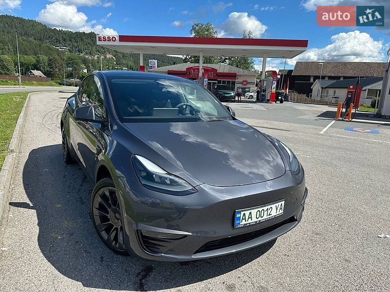 Tesla Model Y 2023 Tesla Model Y 2023
