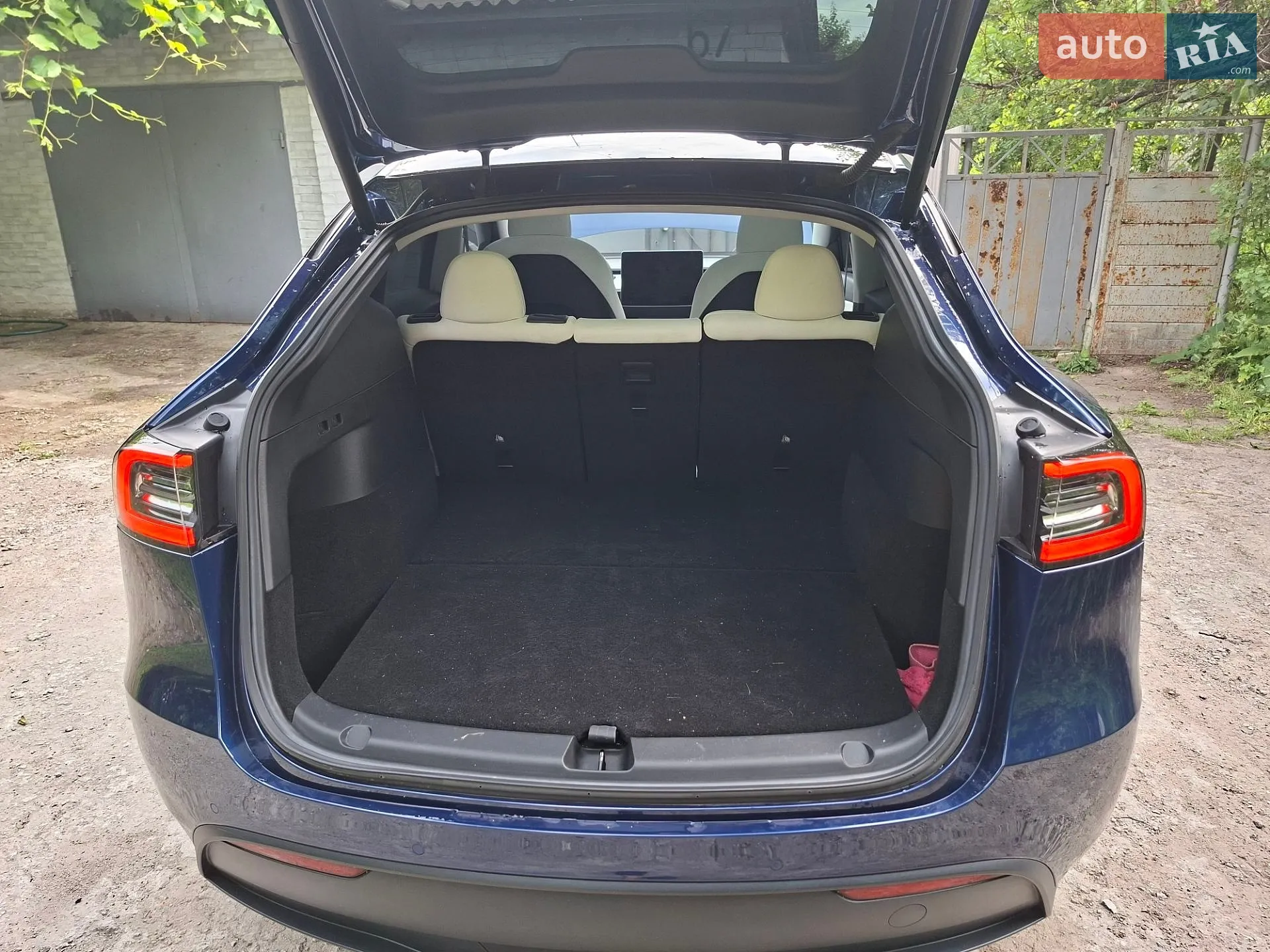 2022 Tesla Model Y - мініатюра 11