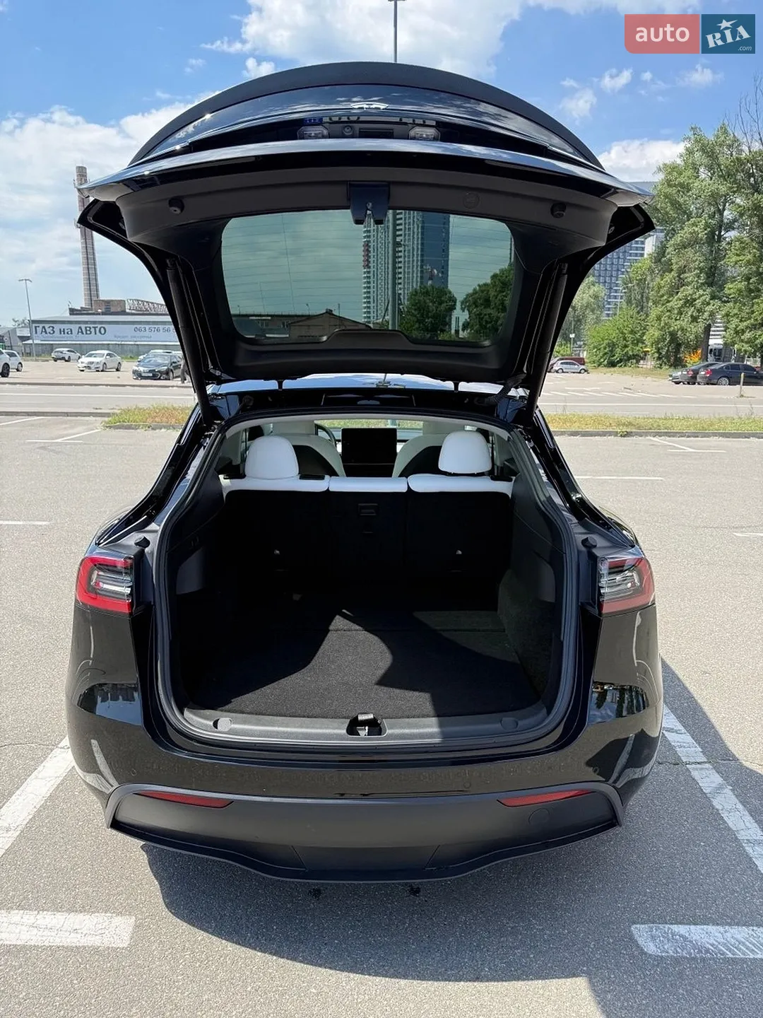 2022 Tesla Model Y - мініатюра 18