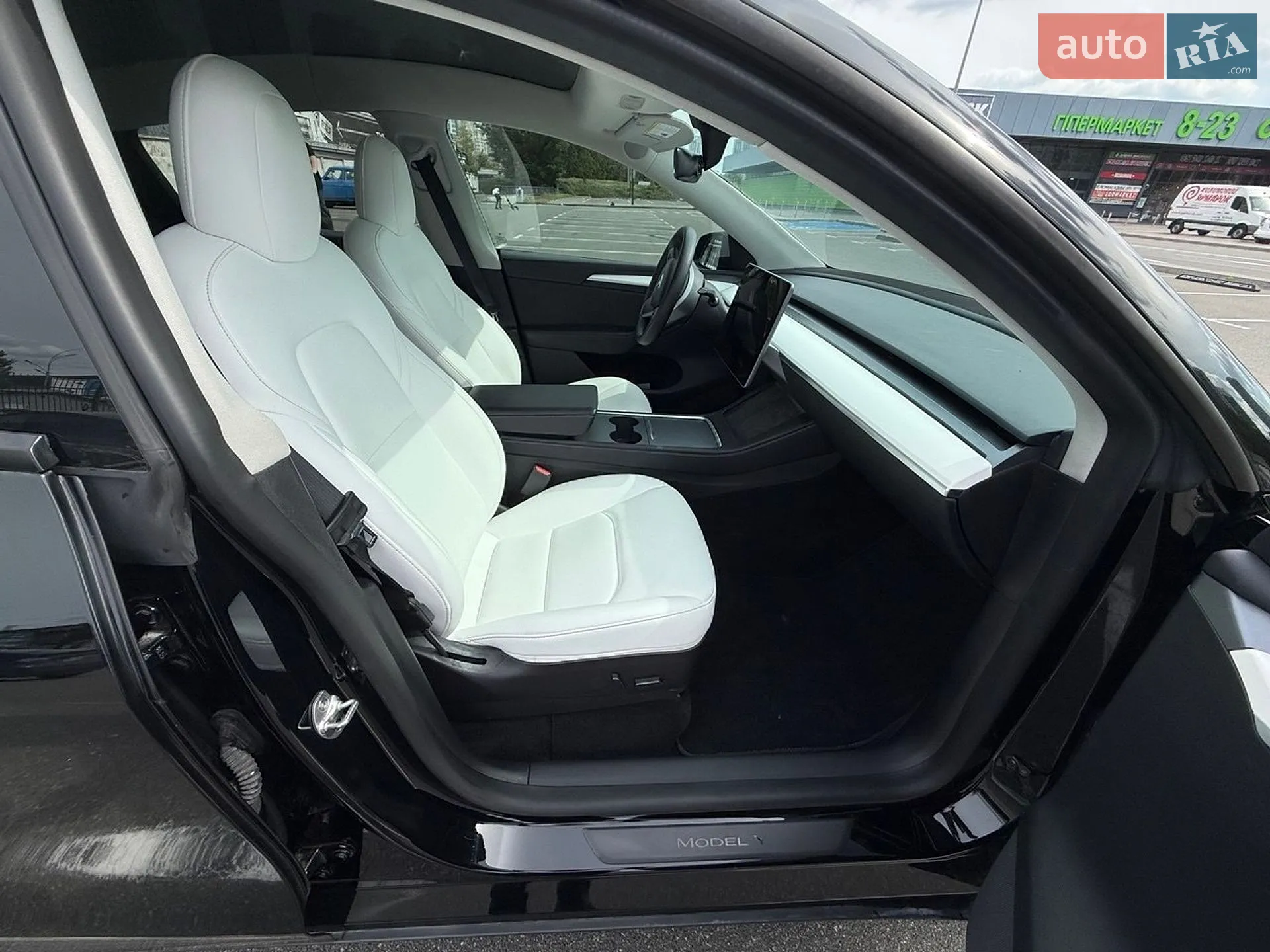 2022 Tesla Model Y - мініатюра 31
