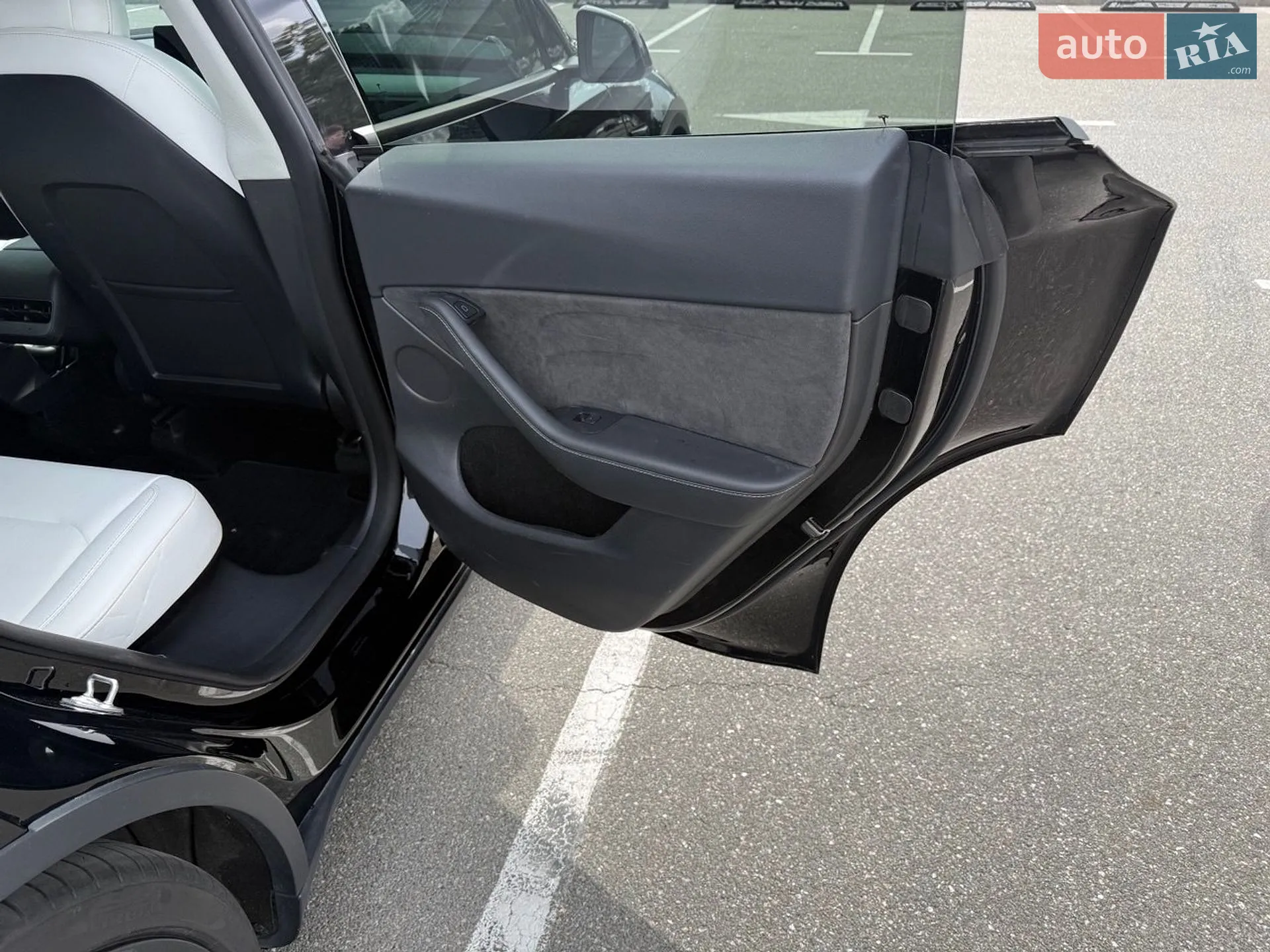 2022 Tesla Model Y - мініатюра 29