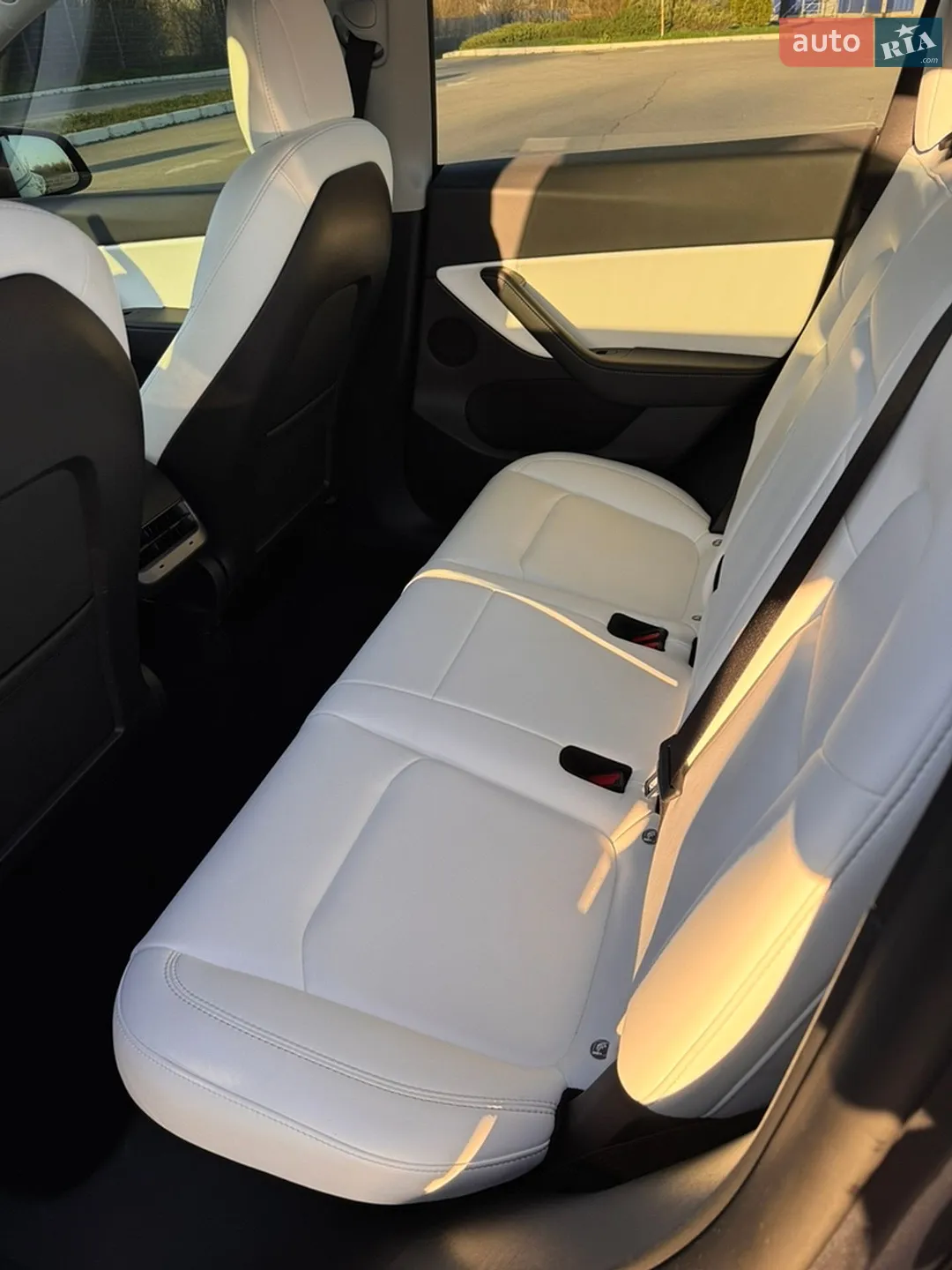 2022 Tesla Model Y - мініатюра 9