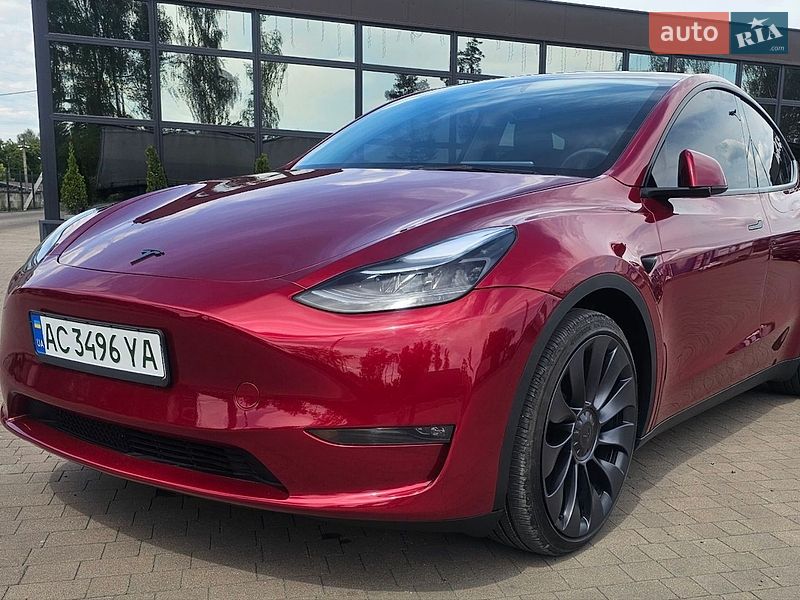Внедорожник / Кроссовер Tesla Model Y 2025 в Луцке