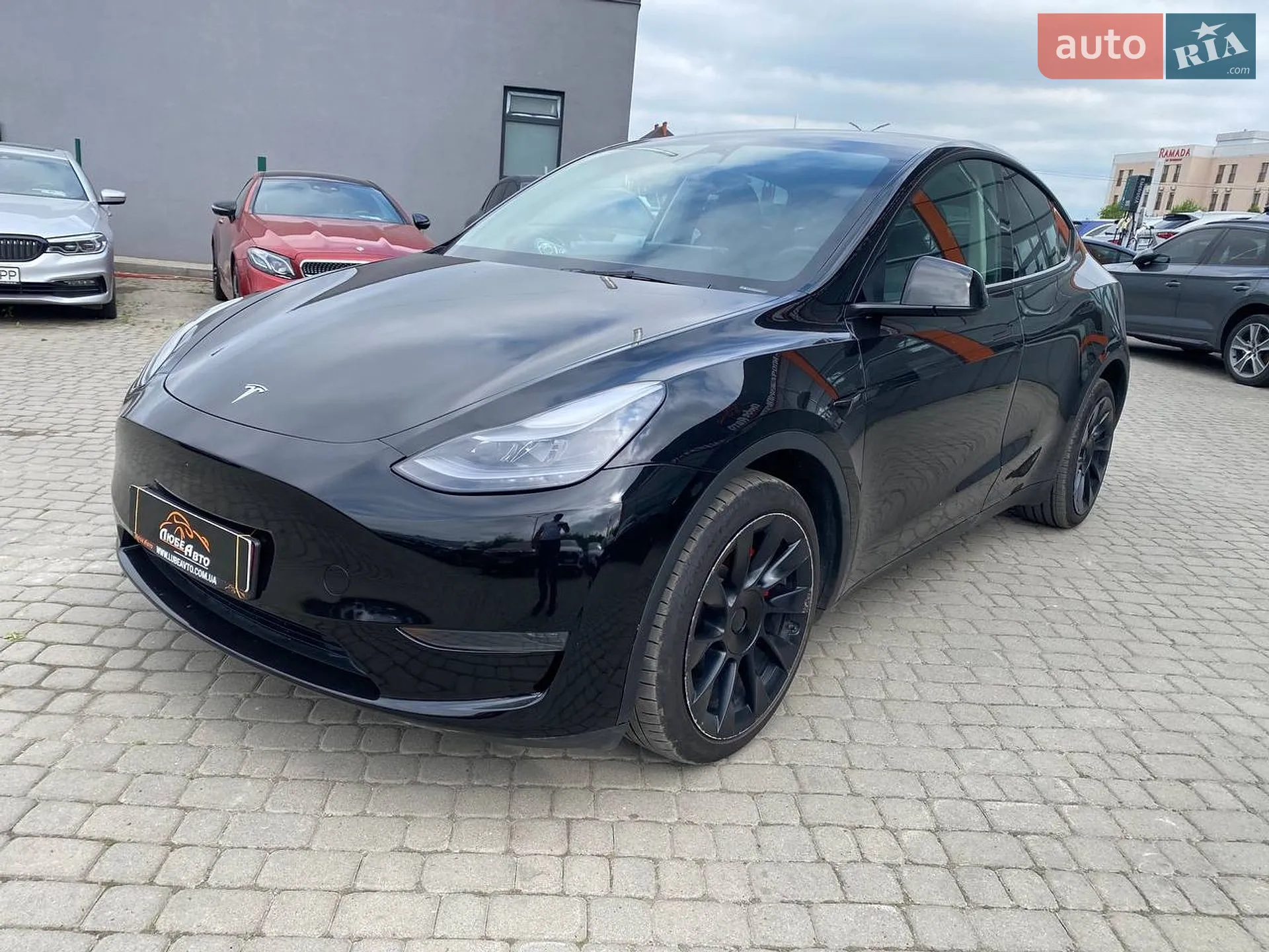 2023 Tesla Model Y - мініатюра 3