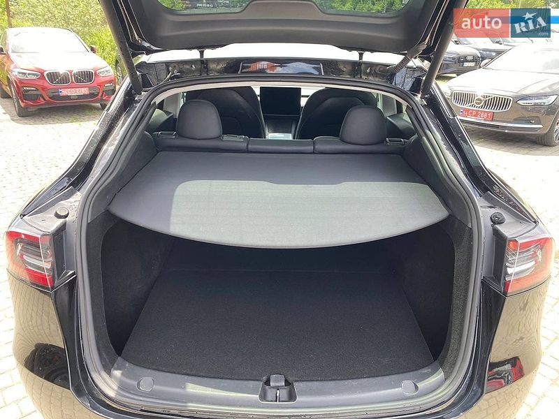 Внедорожник / Кроссовер Tesla Model Y 2023 в Львове
