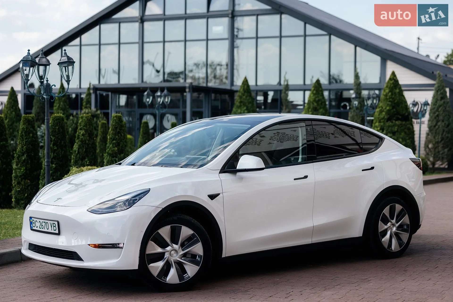 2022 Tesla Model Y - мініатюра 3