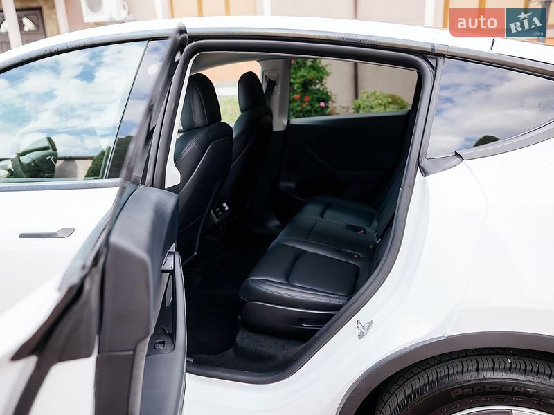 Внедорожник / Кроссовер Tesla Model Y 2022 в Стрые