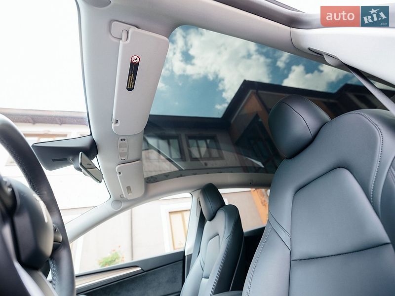 Внедорожник / Кроссовер Tesla Model Y 2022 в Стрые