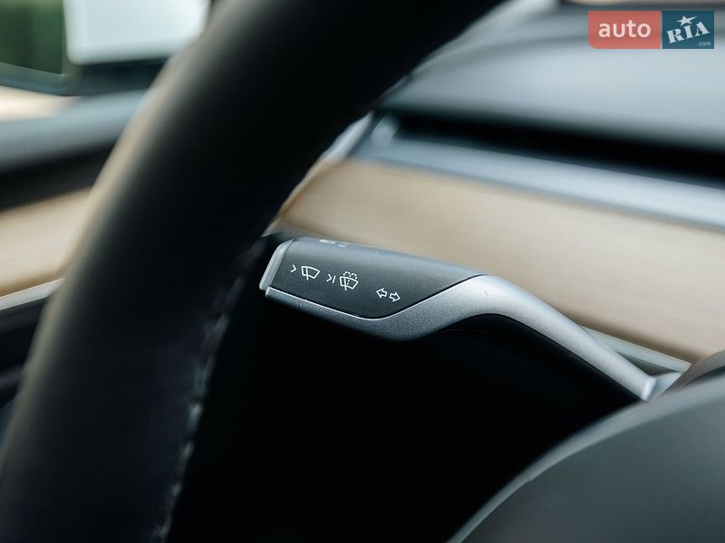 Внедорожник / Кроссовер Tesla Model Y 2022 в Стрые