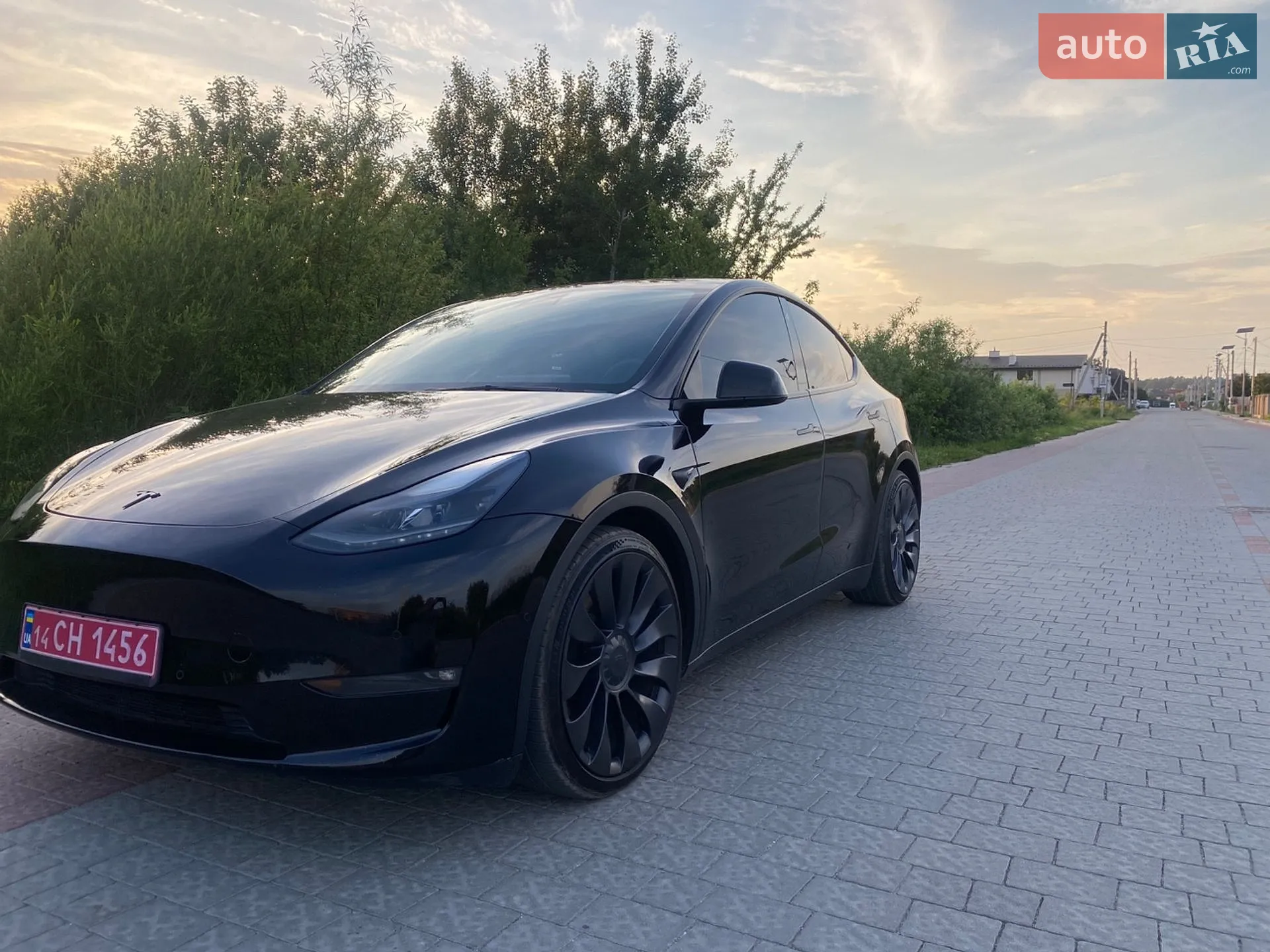 2022 Tesla Model Y - мініатюра 3