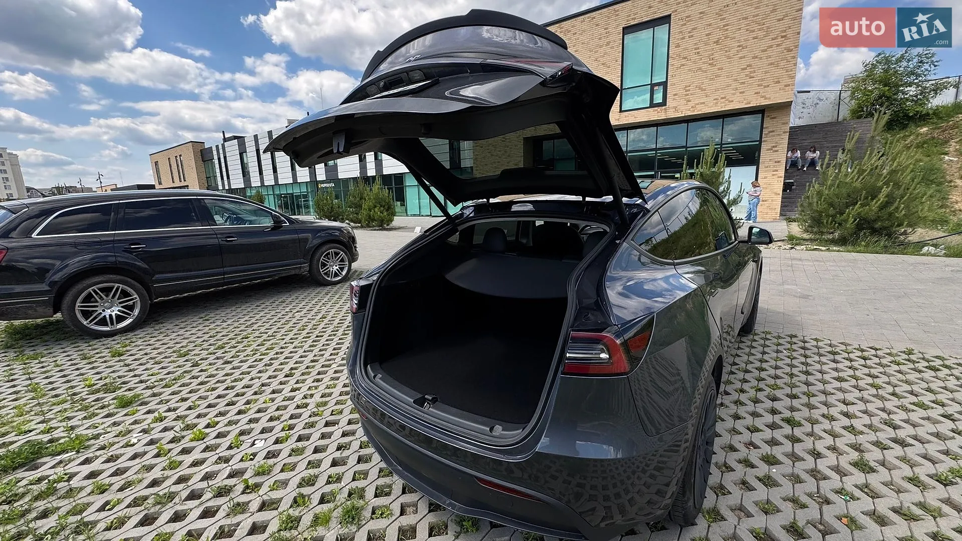 2023 Tesla Model Y - мініатюра 32