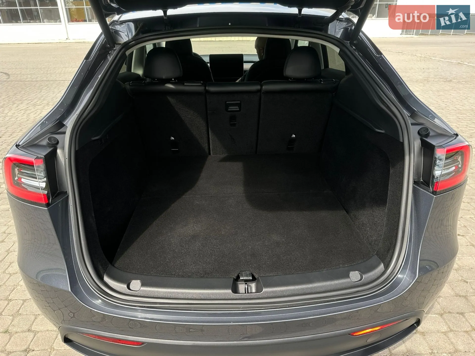 2023 Tesla Model Y - мініатюра 23