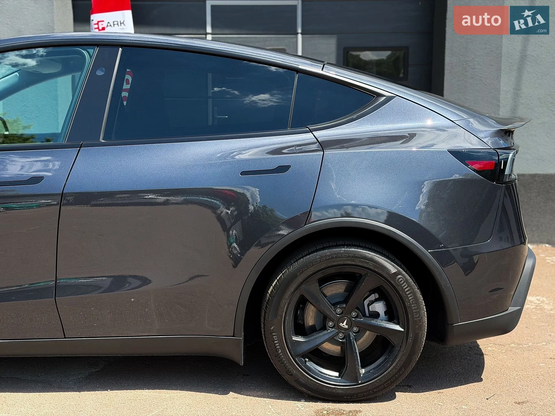 2025 Tesla Model Y - мініатюра 7