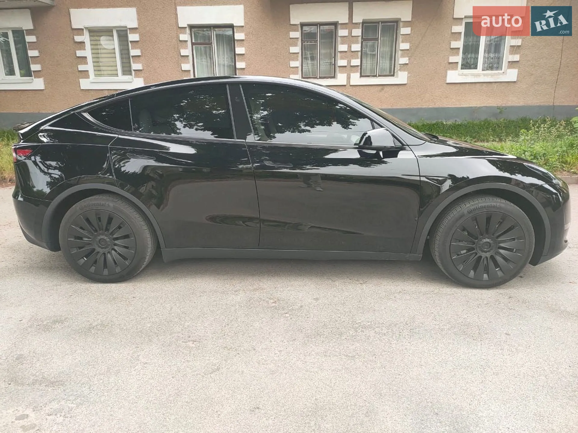 2024 Tesla Model Y - мініатюра 3