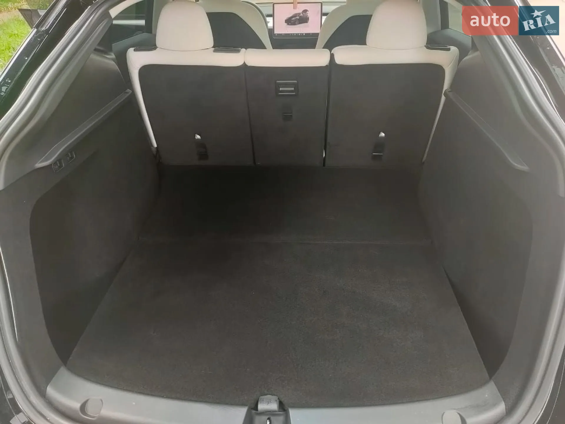 2024 Tesla Model Y - мініатюра 12