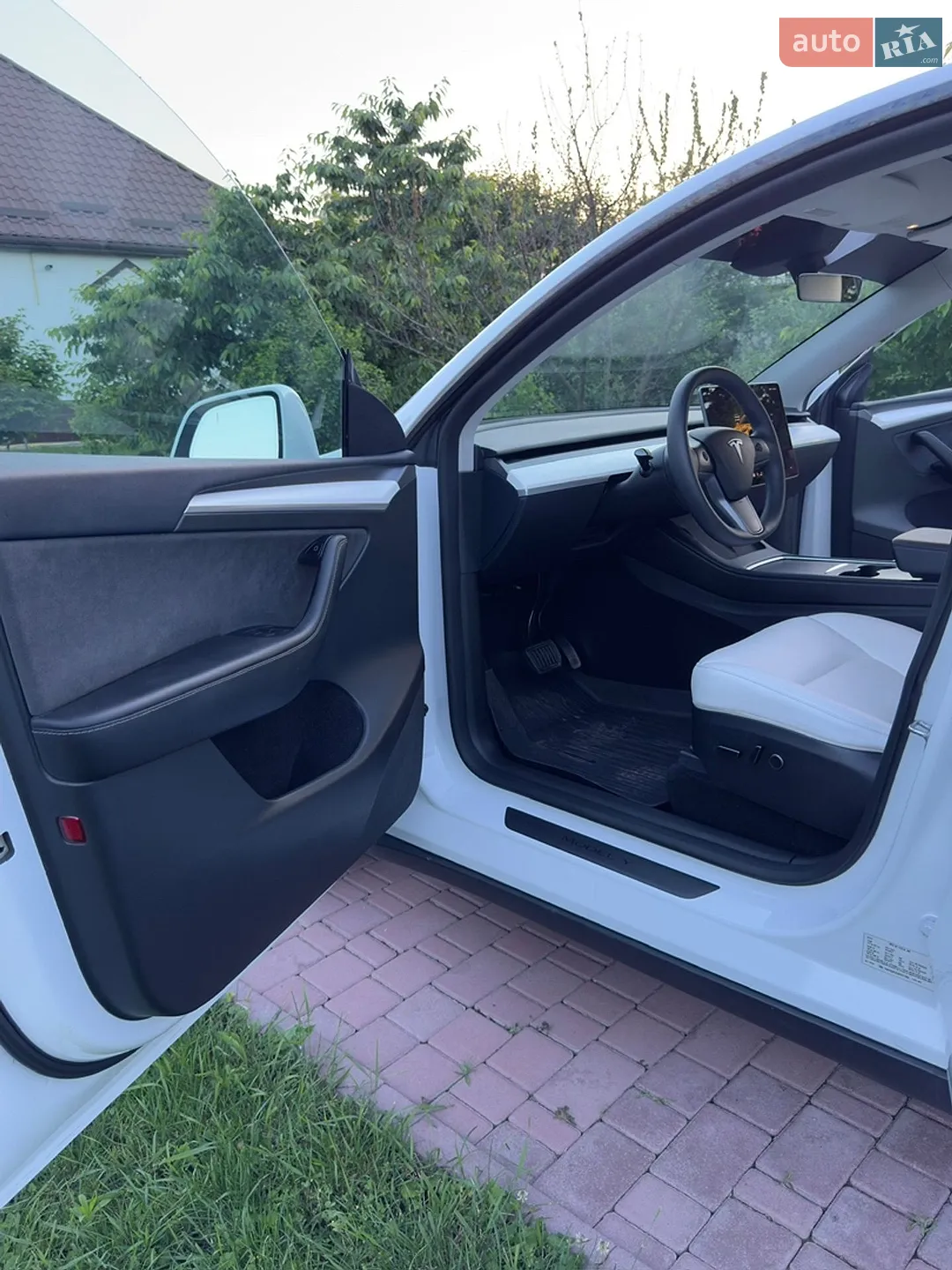 2024 Tesla Model Y - мініатюра 19