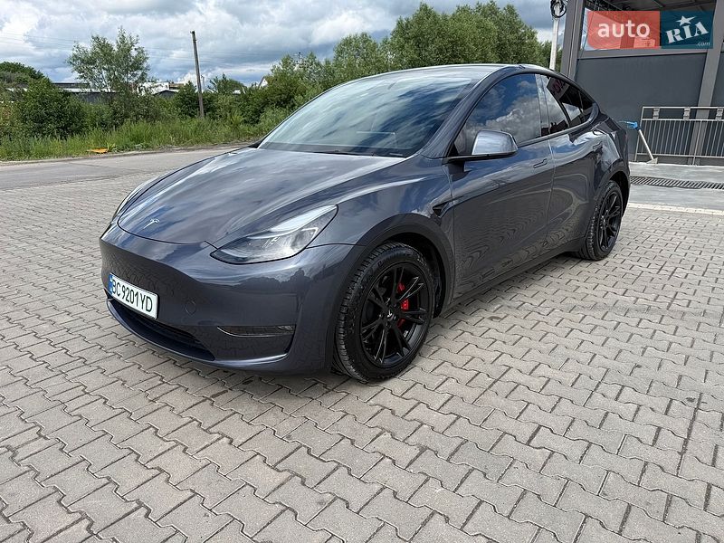 Позашляховик / Кросовер Tesla Model Y 2023 в Львові