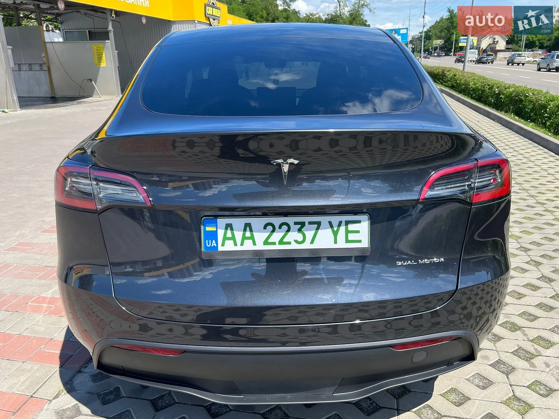 2024 Tesla Model Y - мініатюра 4