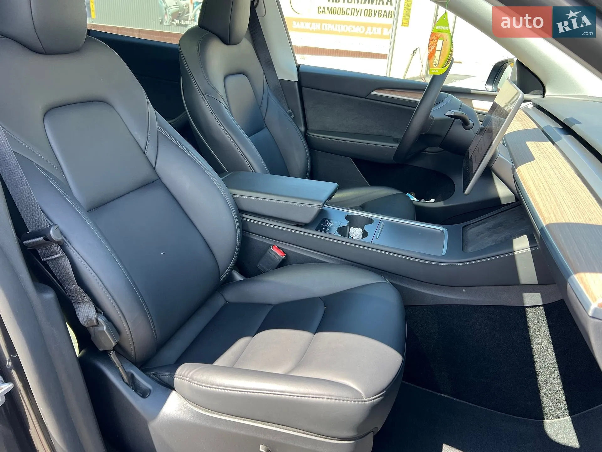 2024 Tesla Model Y - мініатюра 10