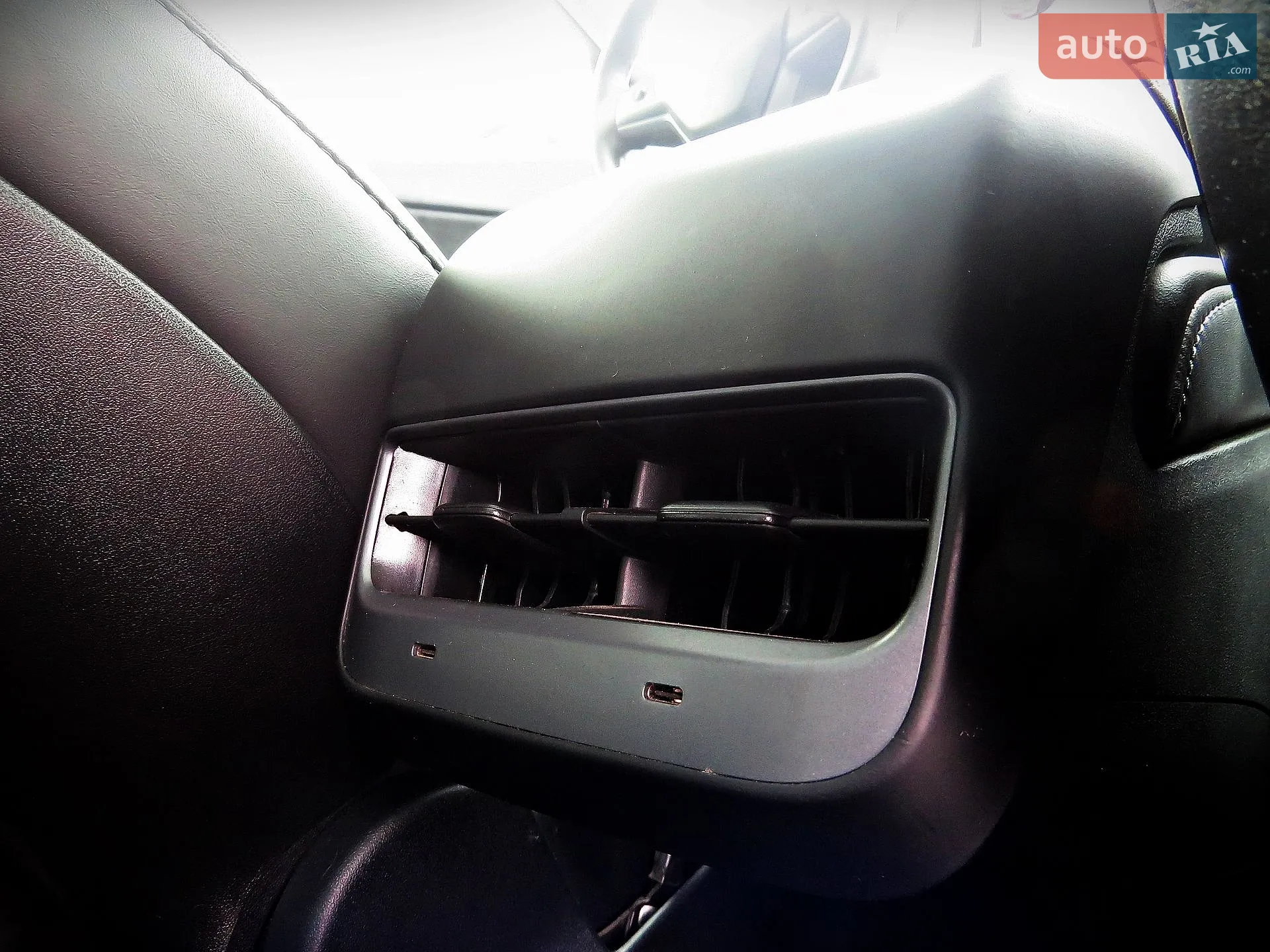 2022 Tesla Model Y - мініатюра 17