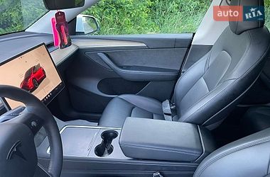 Позашляховик / Кросовер Tesla Model Y 2022 в Чернівцях