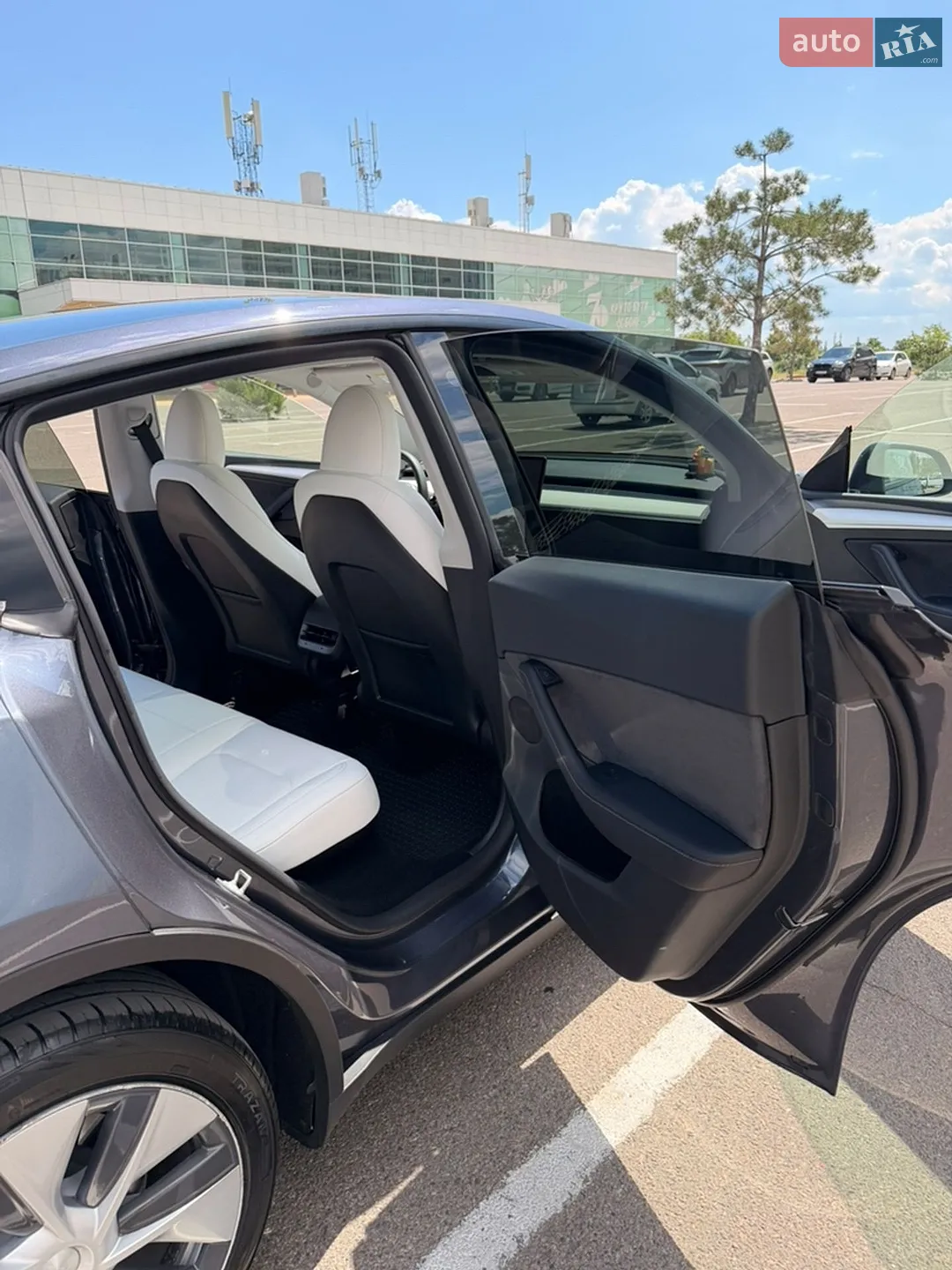 2023 Tesla Model Y - мініатюра 19