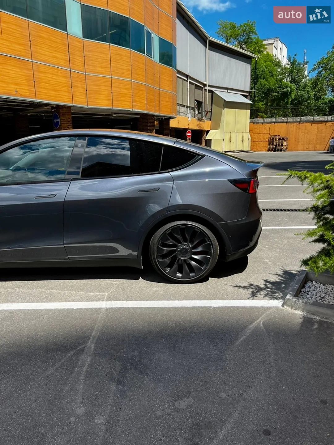 2022 Tesla Model Y - мініатюра 14