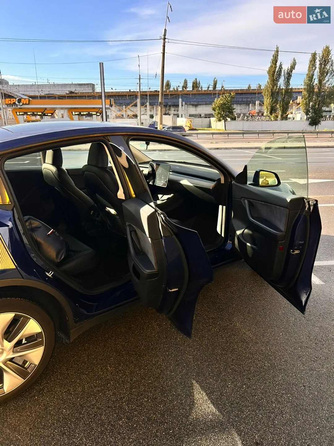 2022 Tesla Model Y - мініатюра 19