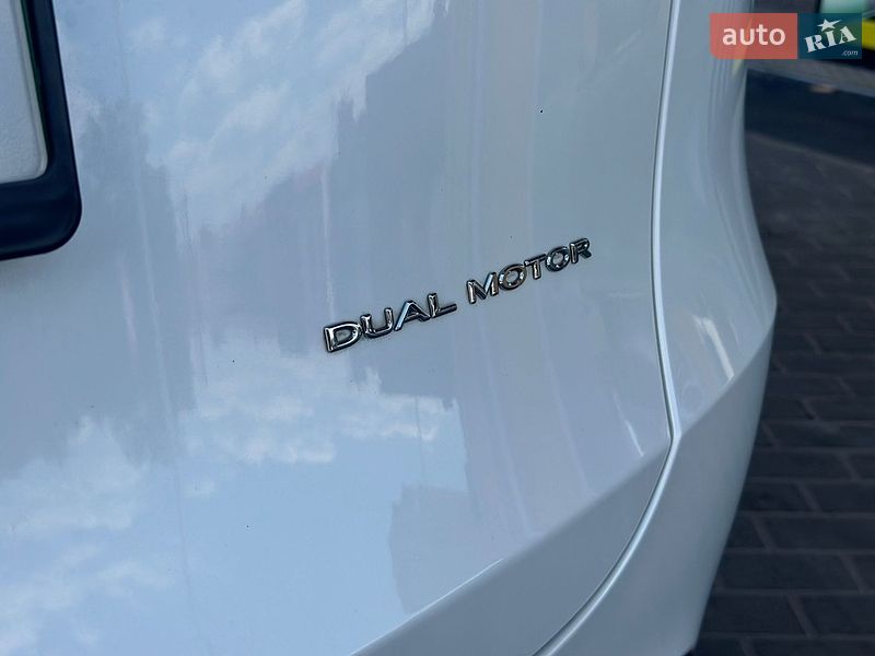 Внедорожник / Кроссовер Tesla Model Y 2023 в Днепре фото 13 Внедорожник / Кроссовер Tesla Model Y 2023 в Днепре